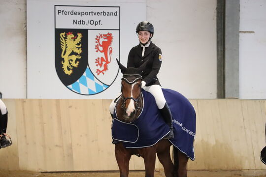 d56df2ba-093a-4d7a-8aee-476c6ce5896d